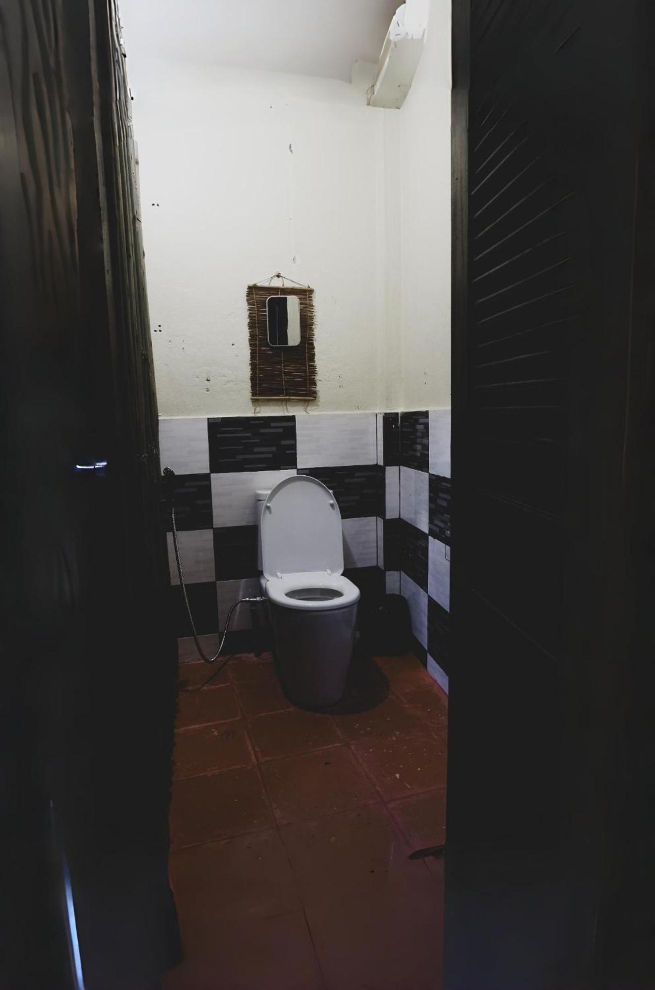 Non Pakse Hostel & Coffee House Bagian luar foto