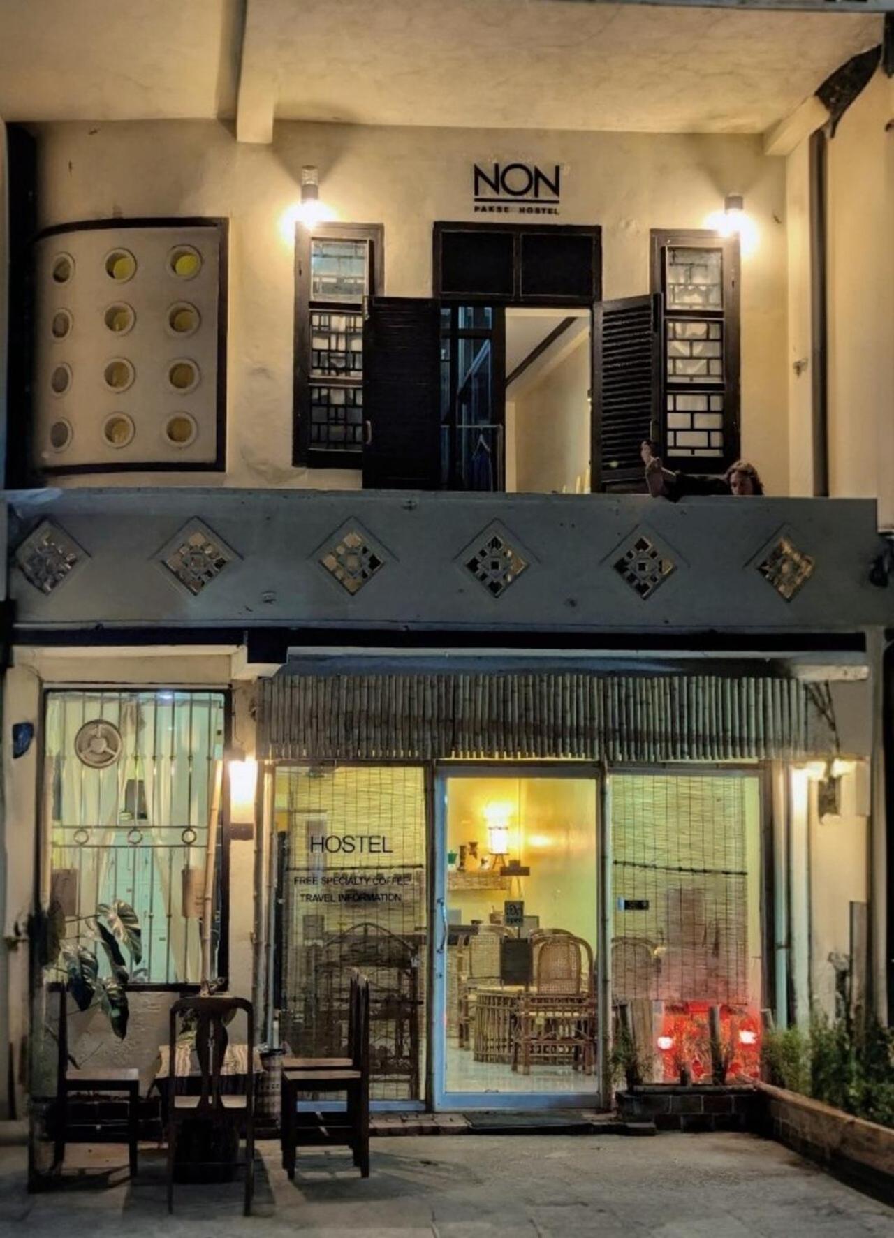 Non Pakse Hostel & Coffee House Bagian luar foto